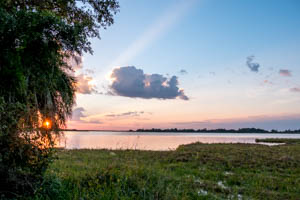 Afrika Erfahren, Botswana Rundreise Selbstfahrer ums Okavango Delta, Guma Lagoon Sonnenaufgang