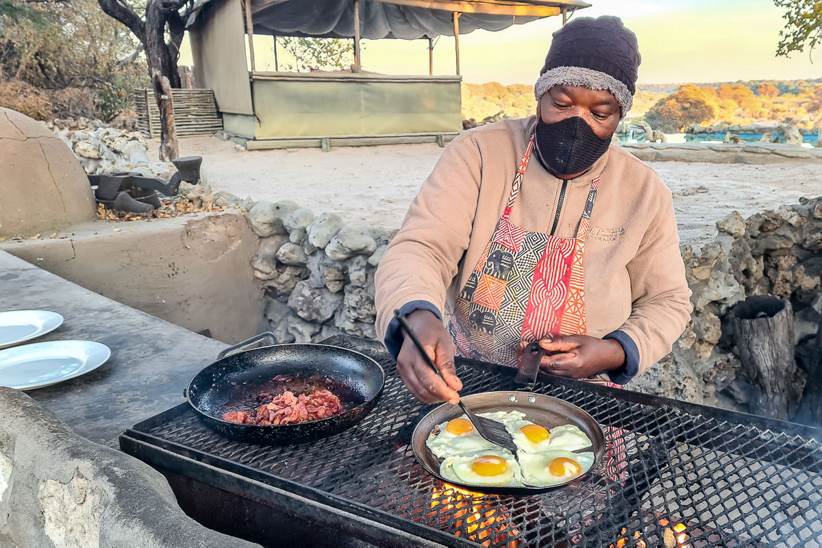 Meno-A-Kwena, Botswana, Selbstfahrerreise, Frühstück